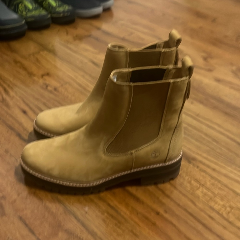 Women Timberland boots